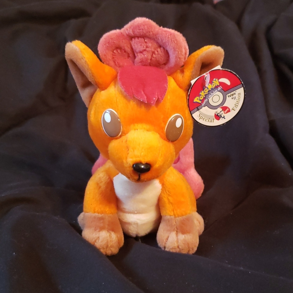 Vulpix Pokemon stuffy Special edition